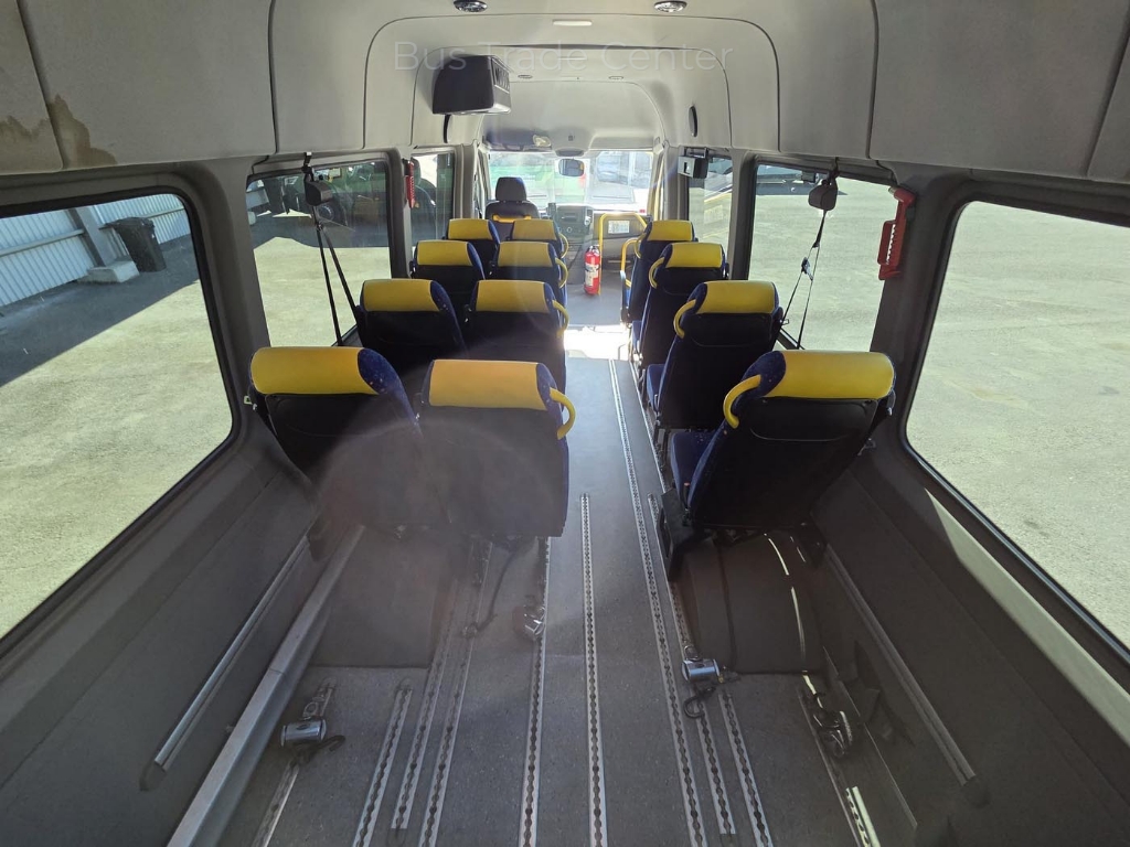 VOLKSWAGEN Crafter 50 LR // 3 units with lift