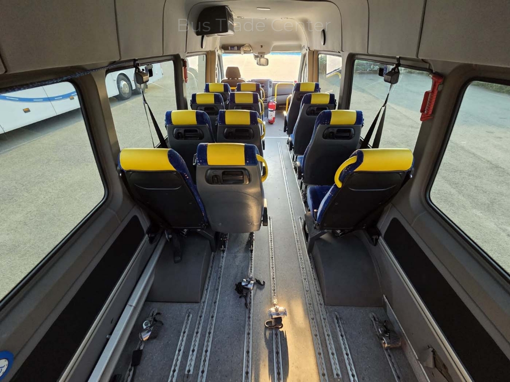 VOLKSWAGEN Crafter 50 LR // 3 units with lift