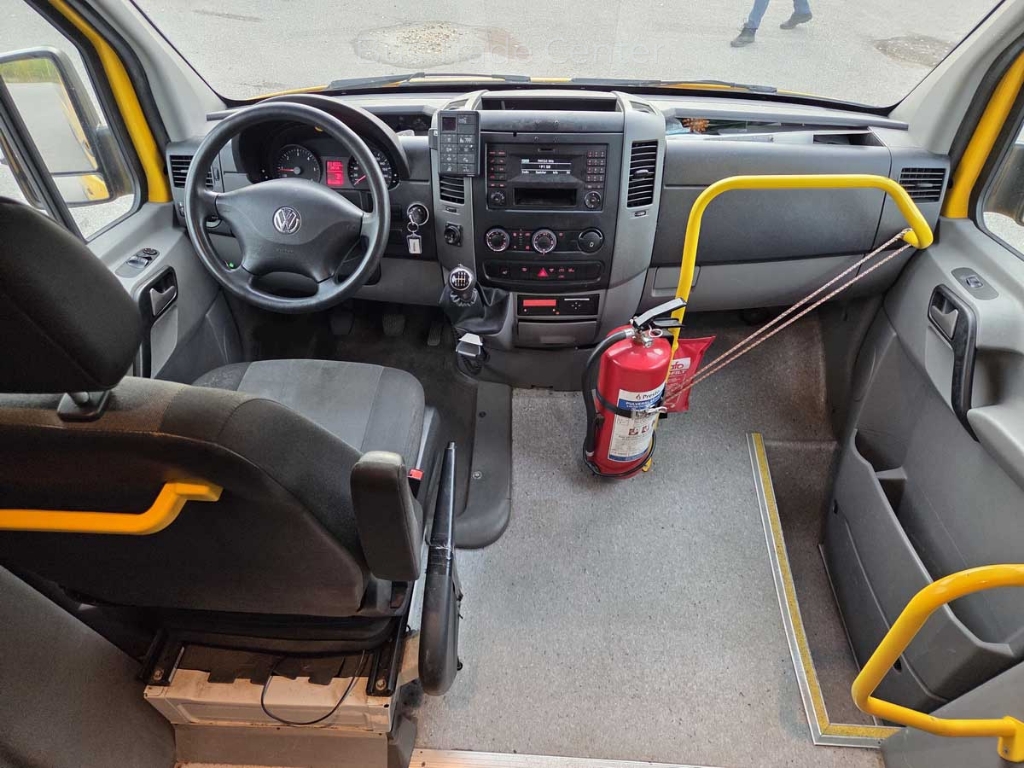 VOLKSWAGEN CRAFTER 50 SKÅP LR