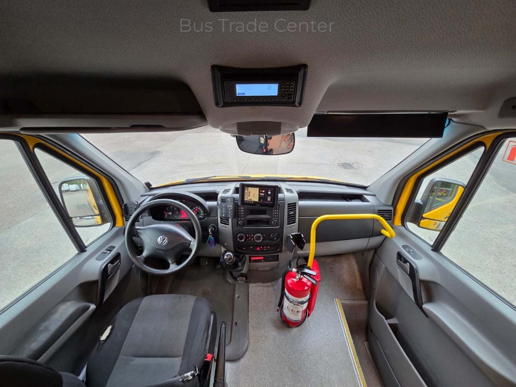 VOLKSWAGEN CRAFTER 50 SKÅP LR