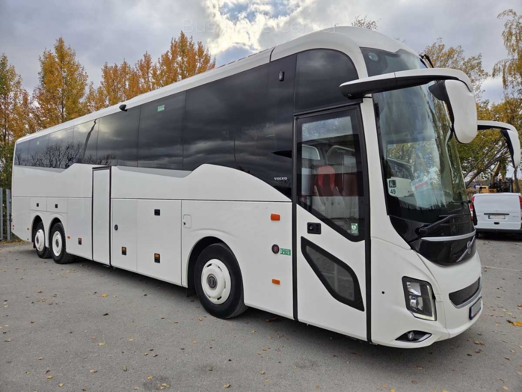VOLVO 9900 B11R