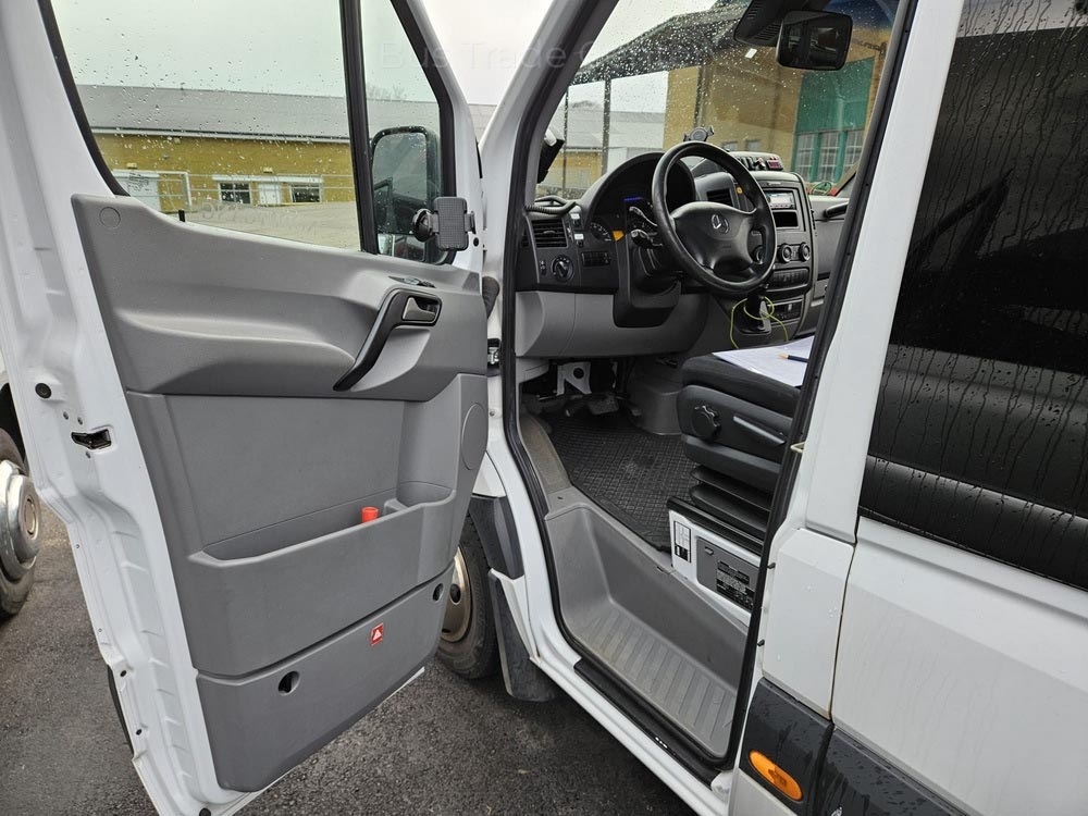 MERCEDES Sprinter 516CDI Universals