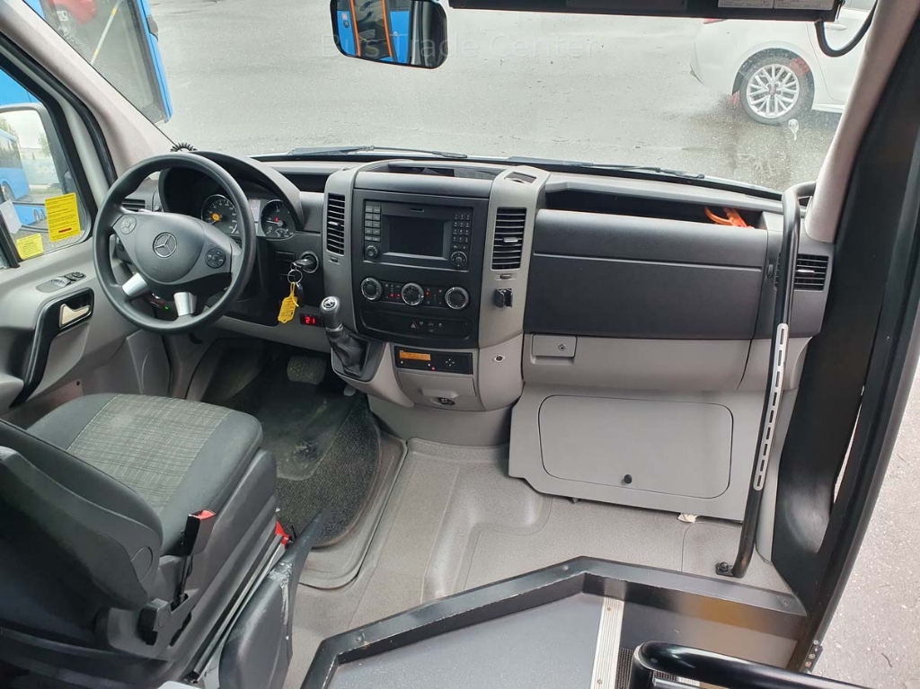 MERCEDES SPRINTER 516CDI EVM //  hc lift