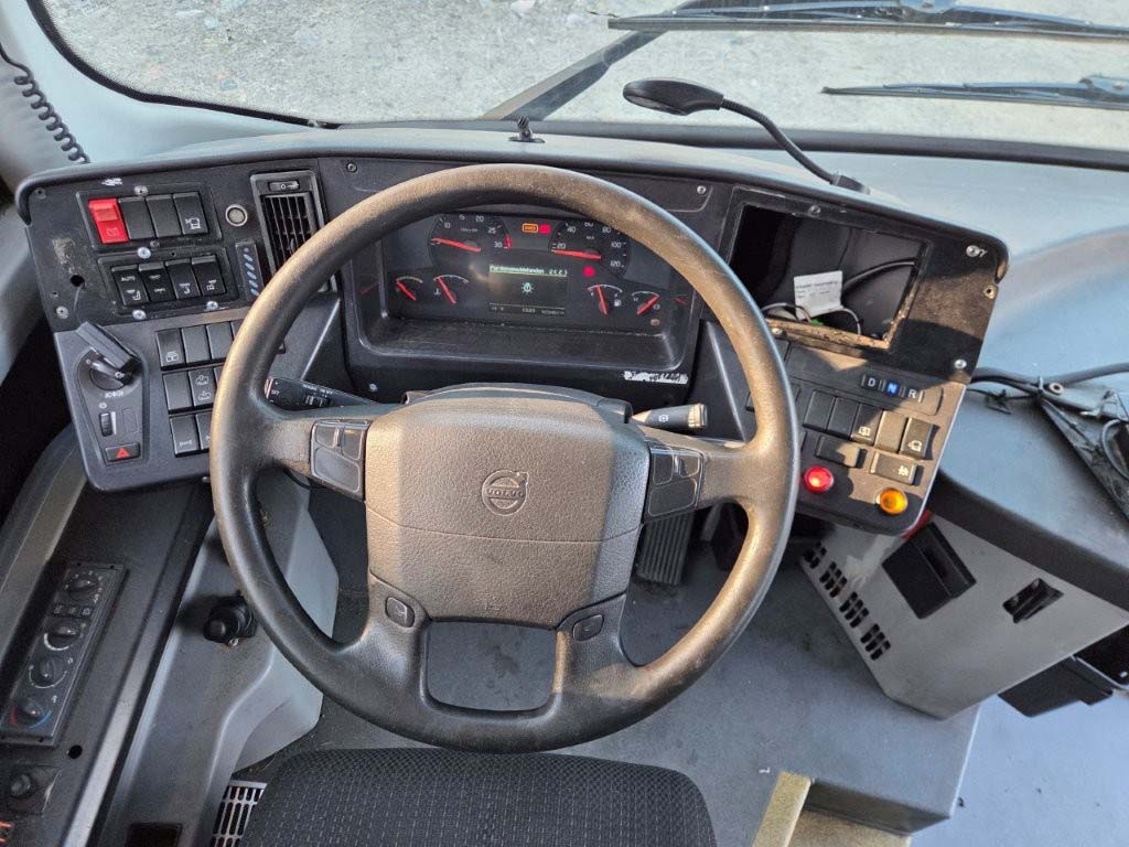 VOLVO 8900 D8RLE