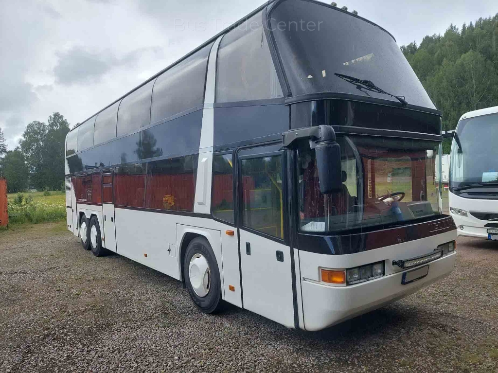 NEOPLAN Skyliner N122/3